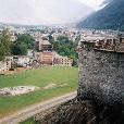 MTB_expedice/2001.07.svycarsko/fotky/044_Bellinzona_hrad.jpg