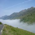 MTB_expedice/2006.07-2-Pyrenees/fotky/047-Pyrenees-Col_du_Tourmalet_udoli_(Misak_foto).jpg