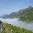 MTB_expedice/2006.07-2-Pyrenees/fotky/047-Pyrenees-Col_du_Tourmalet_udoli_(Misak_foto).jpg