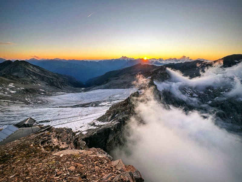 Západ slunce nad ledovcem